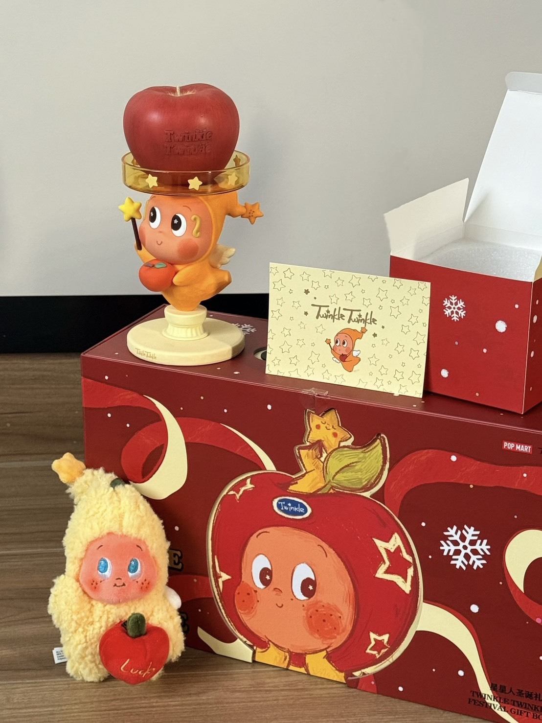 <陪你過聖誕> POP MART泡泡瑪特 星星人聖誕禮盒