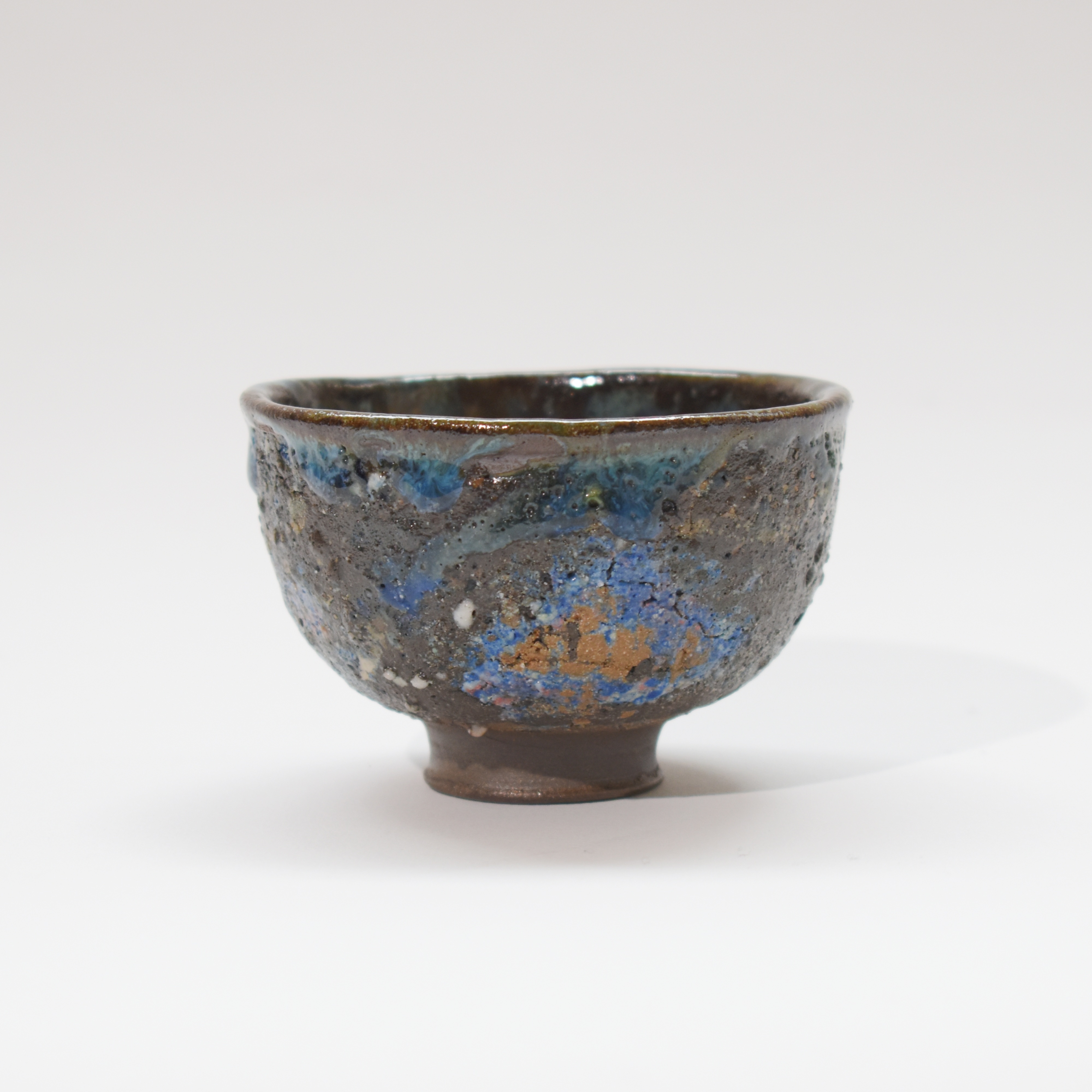 【網店獨家】 陶藝家 吳麗嬌 岩韻茶心 · 岩礦杯 · 星夜藍渦