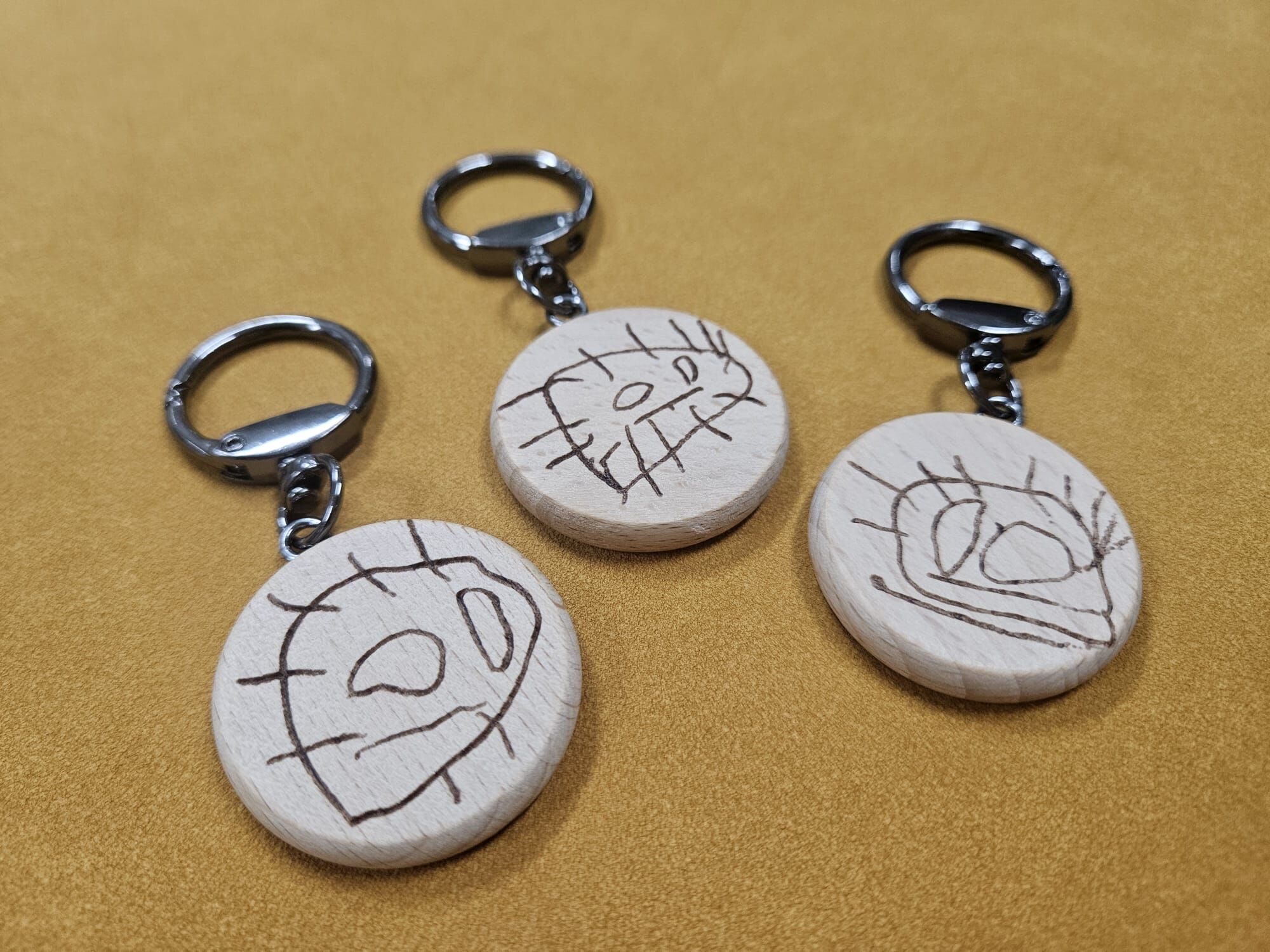 小朋友塗鴉櫸木匙扣