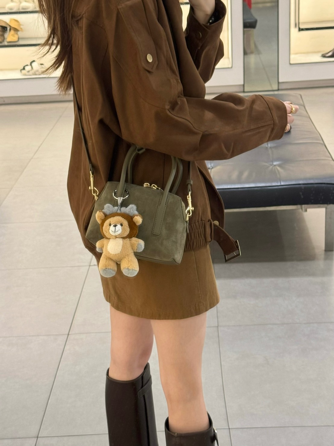 CHARLES & KEITH 小CK 麂皮 保齡球包