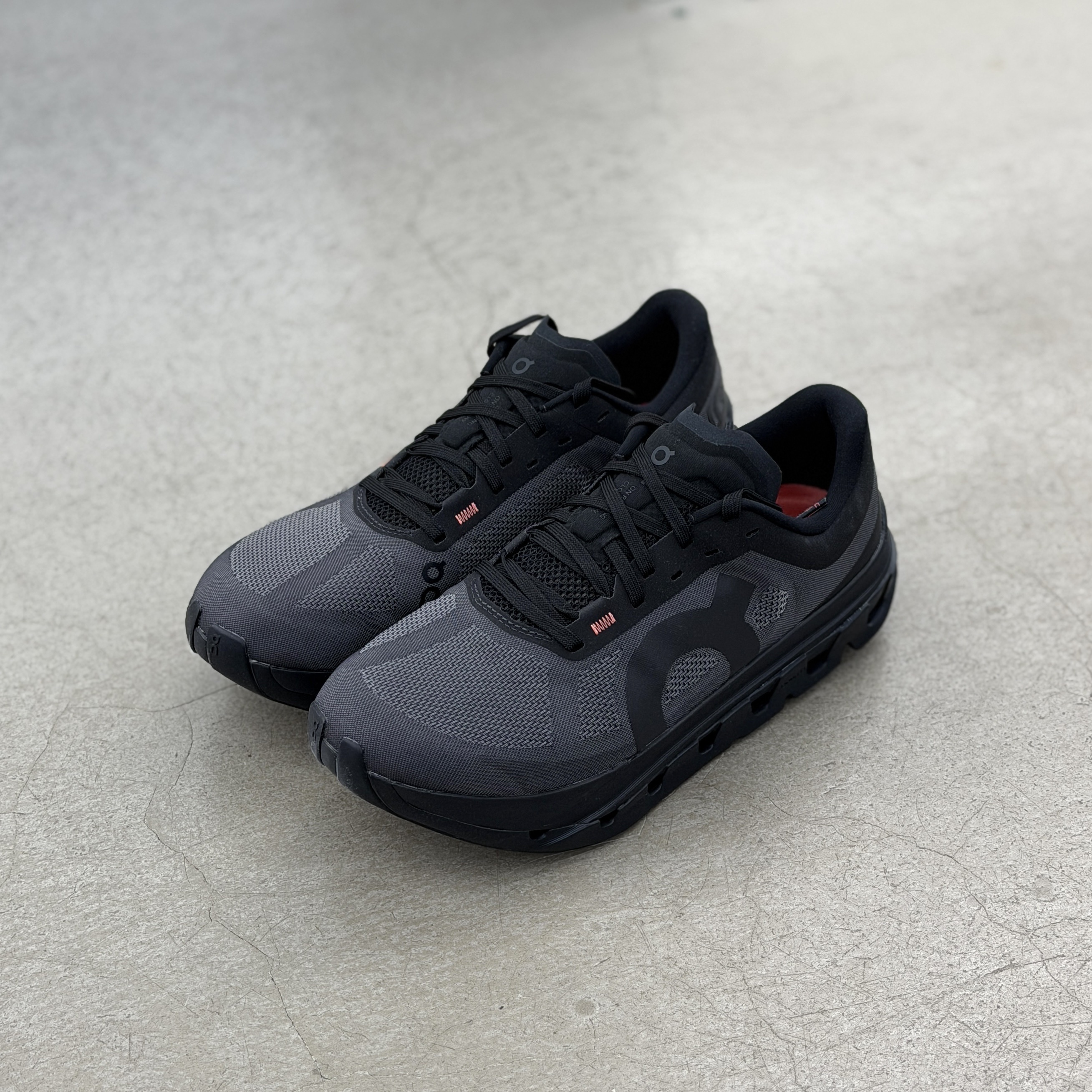 ON Cloudflow 5 Black l 3MF10111043