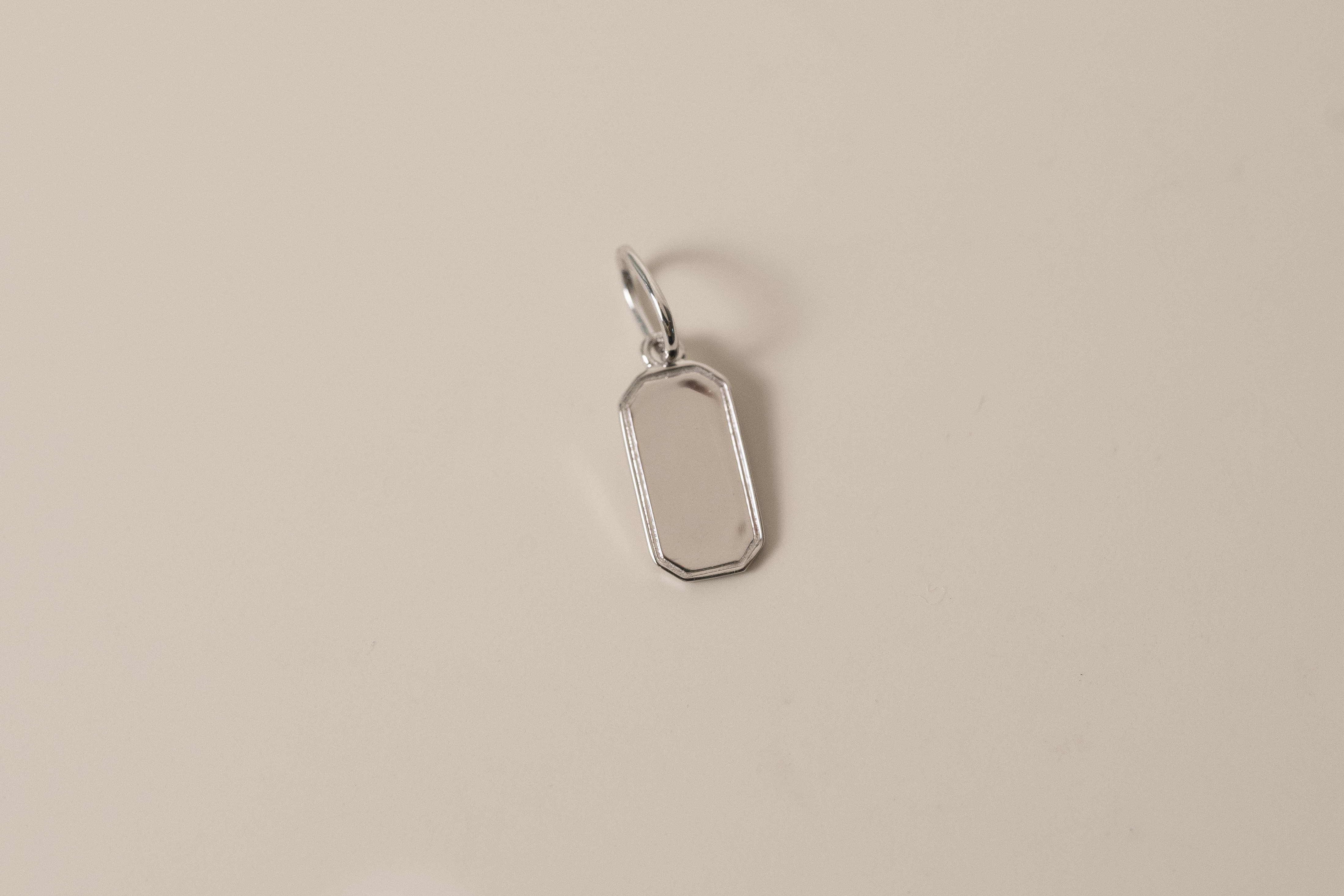 18K Engravable Rectangle Tag Pendant (Small Size)