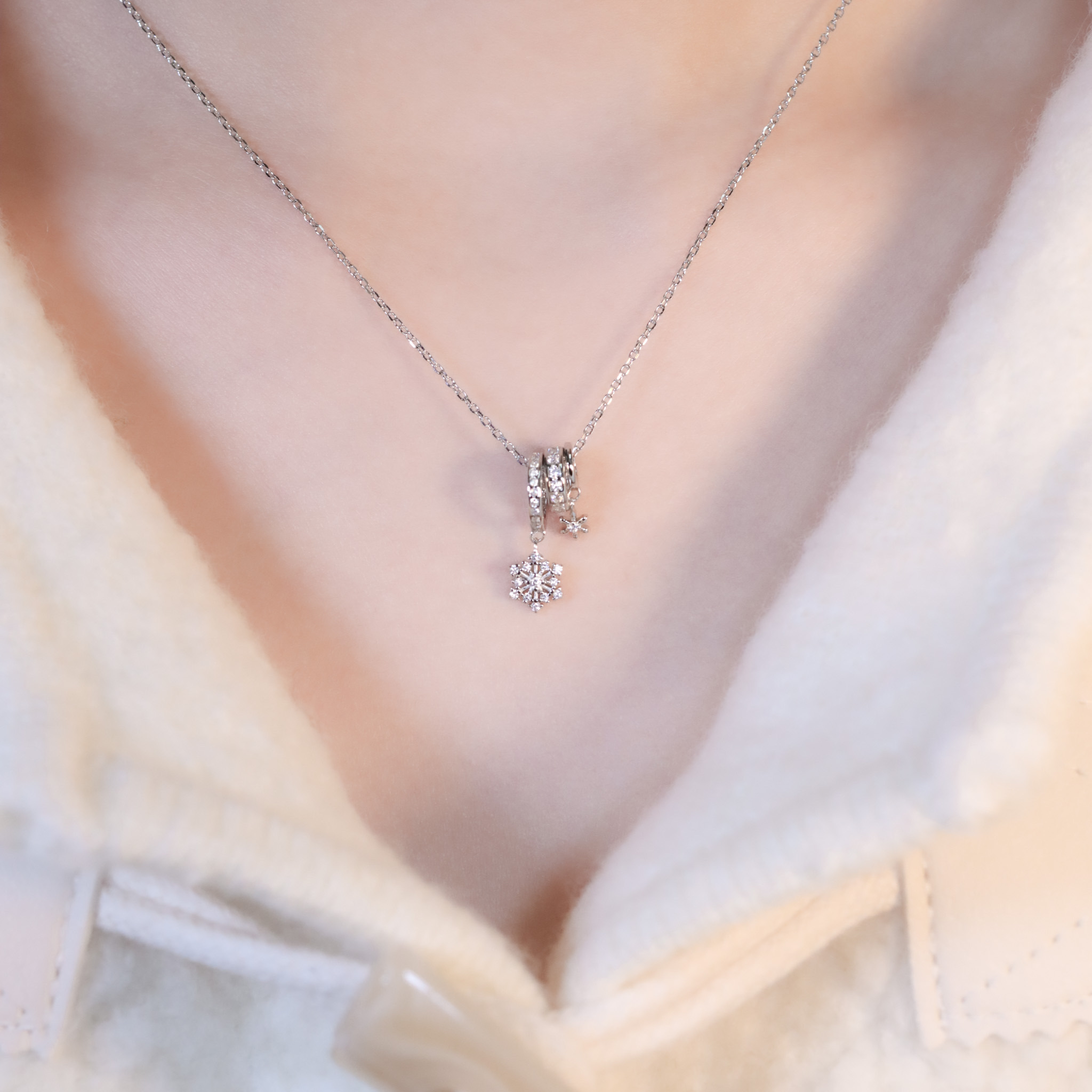 | 925純銀・厚鍍白金 | 漫雪流星項鍊 | NE1541 |