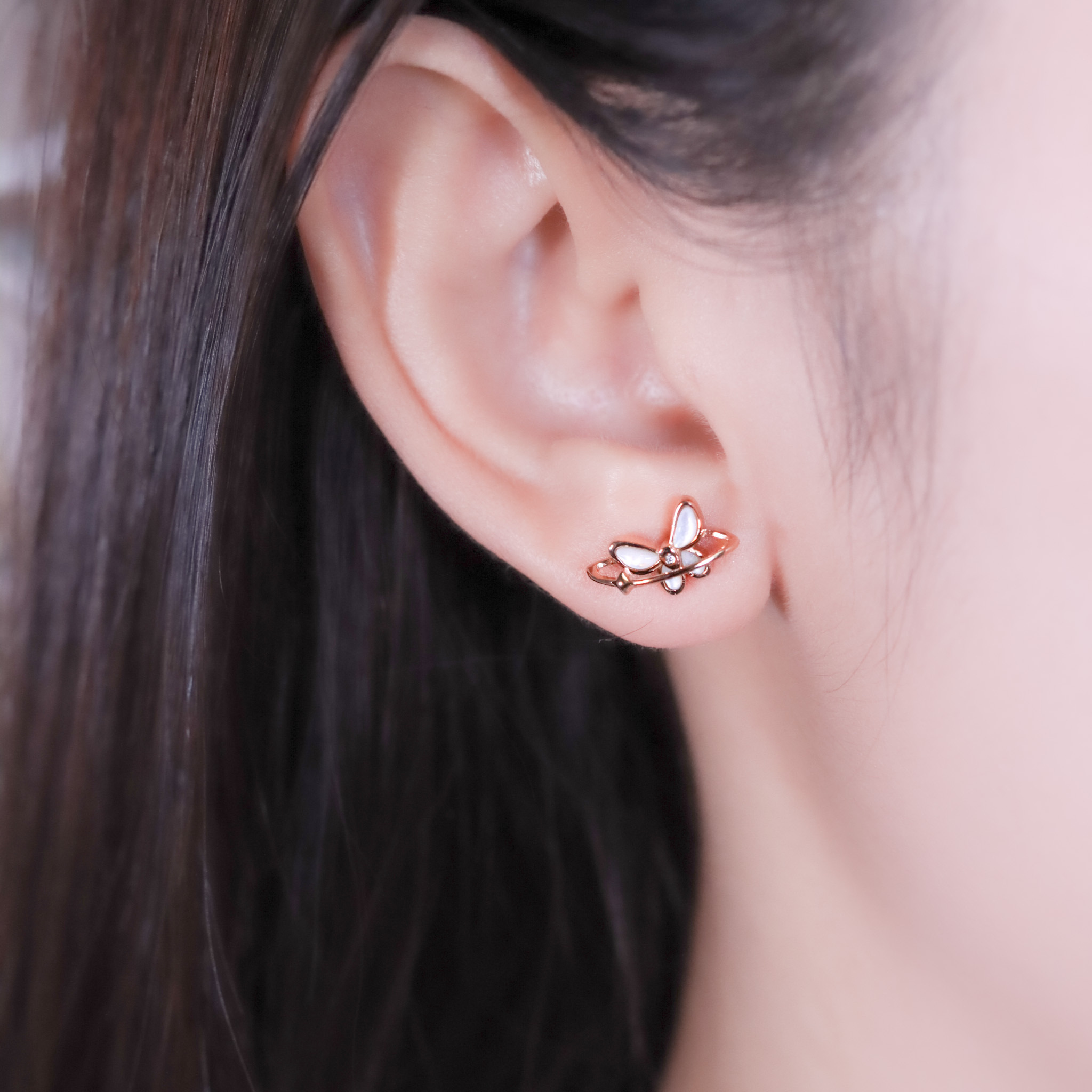 | 925純銀・玫瑰金 | 純潔蝶蹤耳環 | EA1085 |