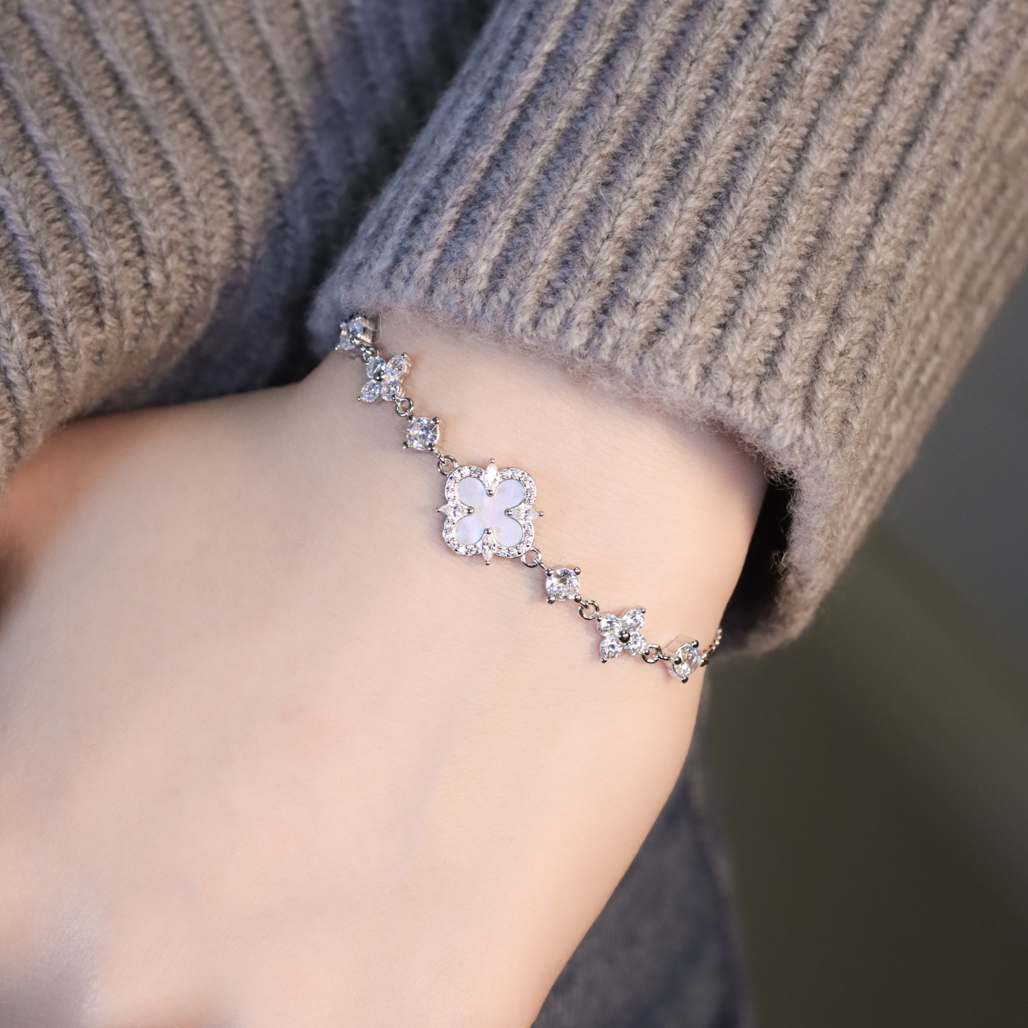 | 925純銀・厚鍍白金 | 星趣見證幸福手鏈 | BR1444 |