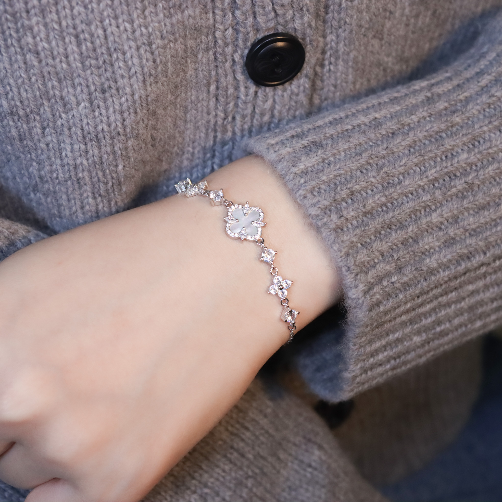 | 925純銀・厚鍍白金 | 星趣見證幸福手鏈 | BR1444 |