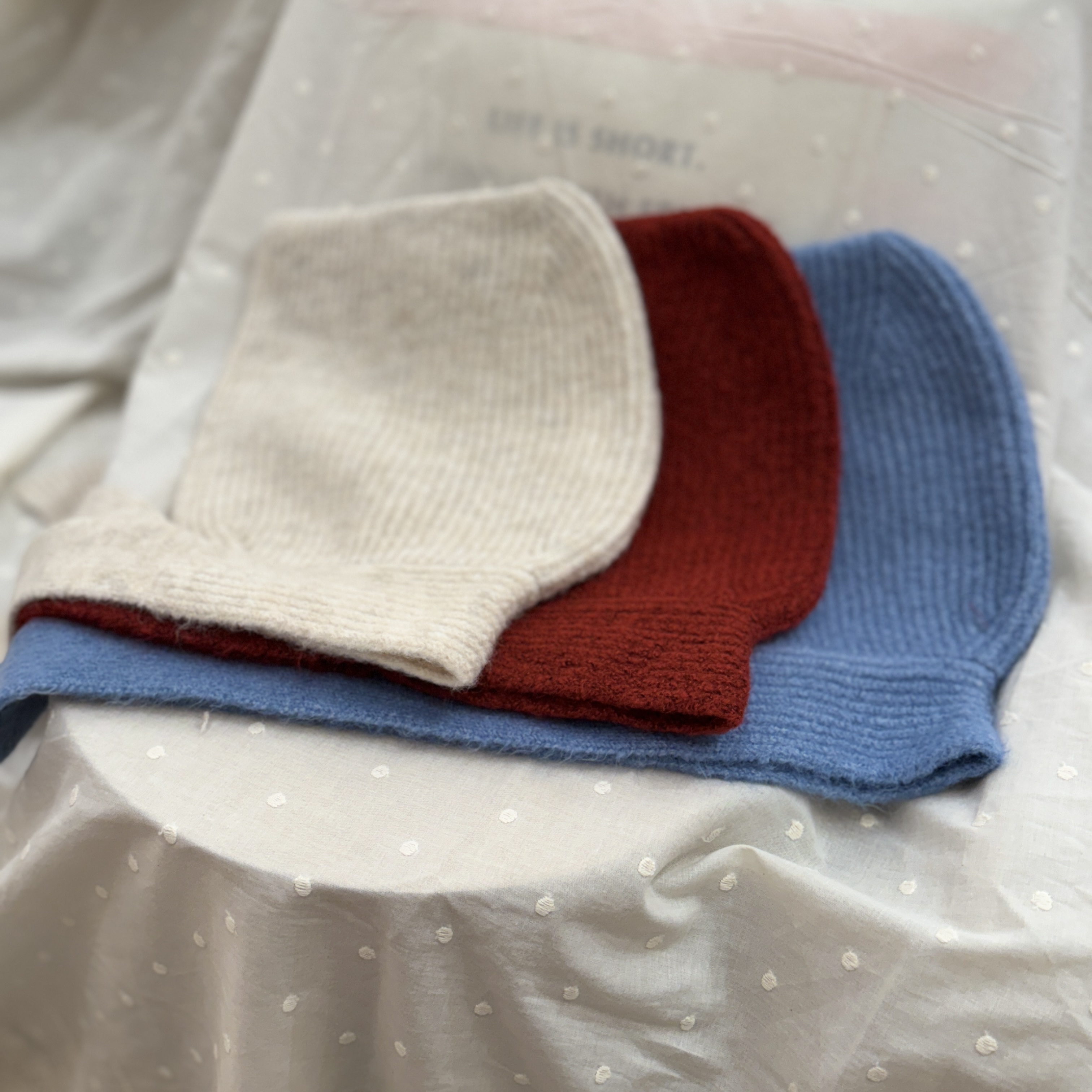 25冬 綁帶法拉毛帽 50-54 cm (三色)