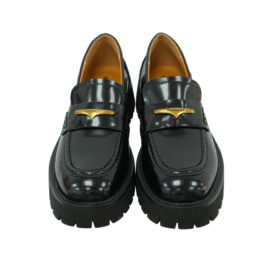 (現+預) 金扣厚底牛漆皮樂福鞋- 黑