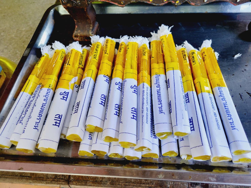 清邁 隱密靈驗象神廟｜代點蠟燭祈願 (出貨送泰國有名的芒果乾200g)