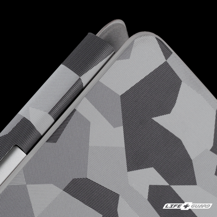 LIFE+GUARD 鏡頭貼膜安裝示意，適用 iPad Air 11'' M2/M3