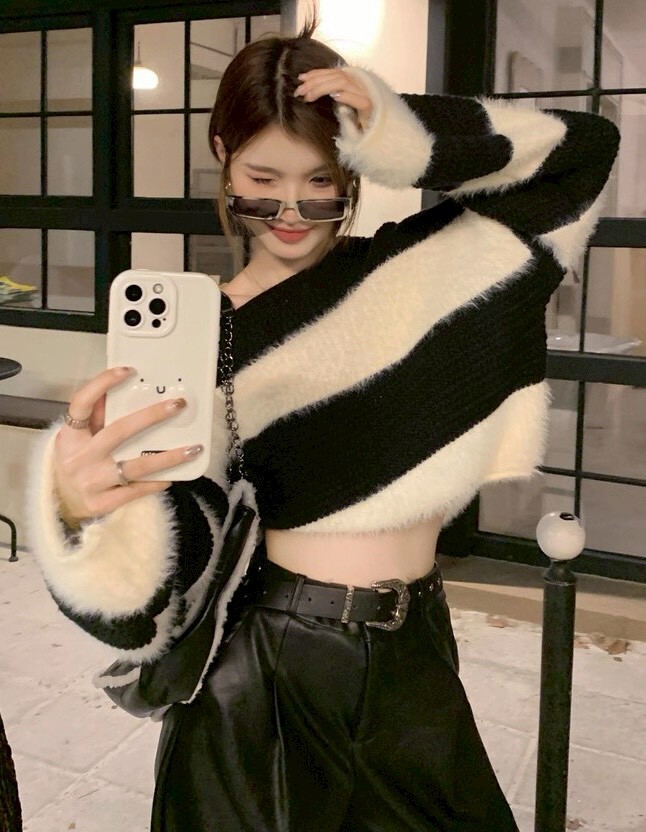 寬條拼接海毛針織上衣