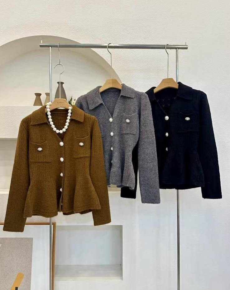 (現貨啡)BM01 胸40 -52  長20     $399[一口價]