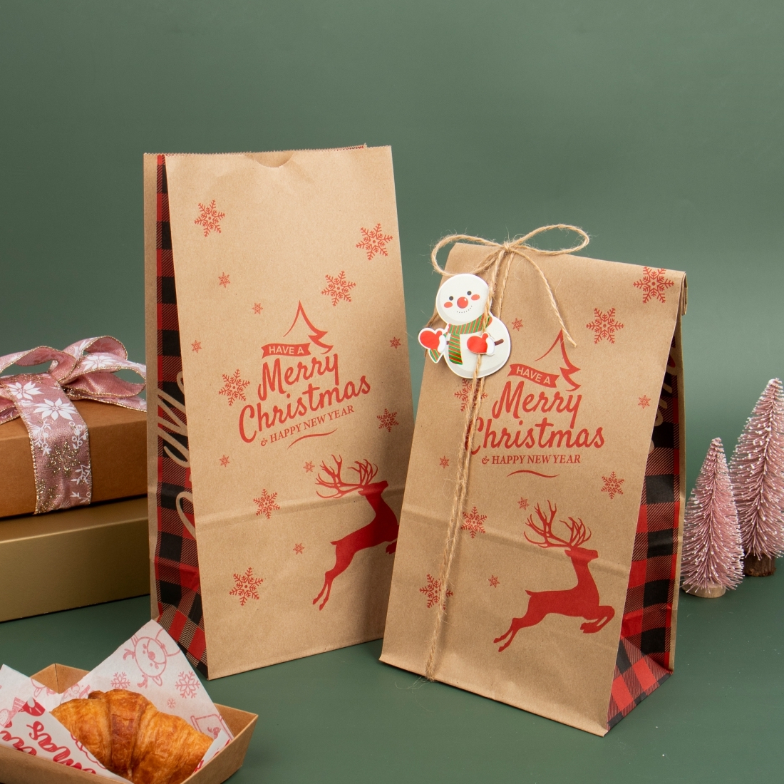 方型捧袋-赤牛馴鹿 3號