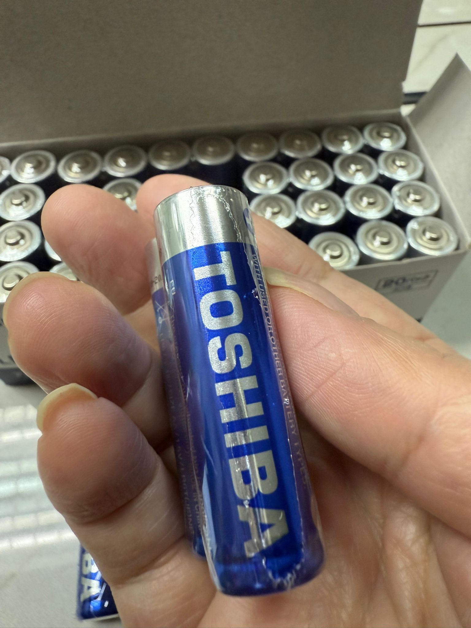 【預訂】AQ120102 TOSHIBA AA 鹼性電池 (40粒裝)