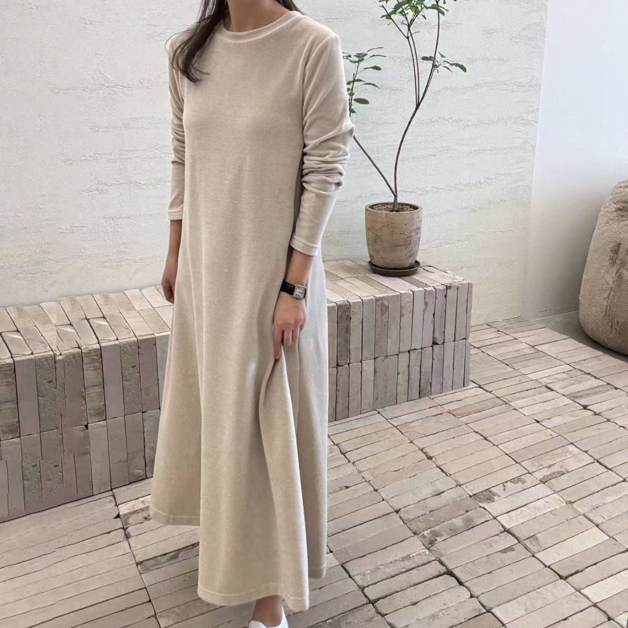 溫暖氣息絨面圓領長袖傘擺長洋裝 / 2色