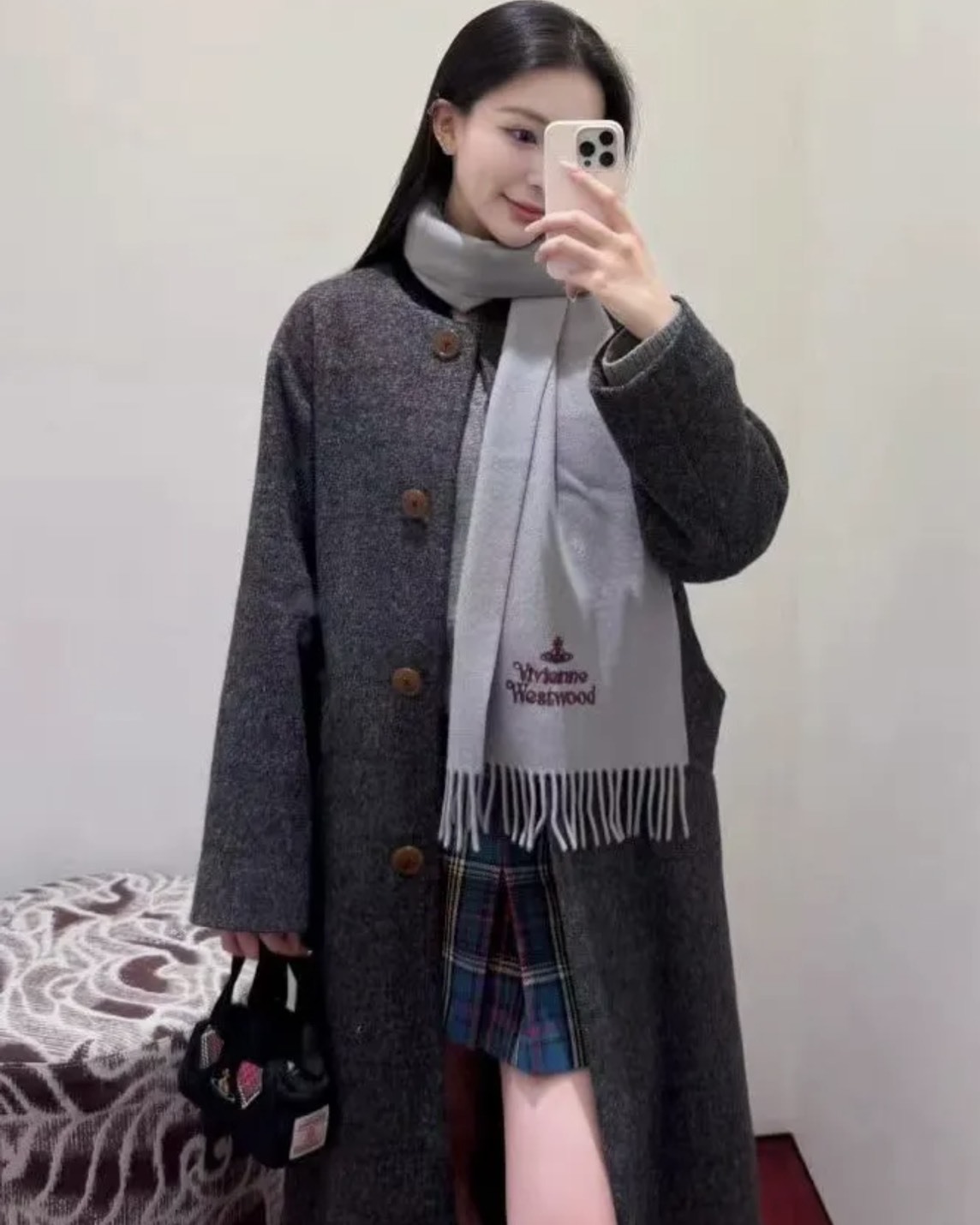 【預購】VIVIENNE WESTWOOD 刺繡LOGO圍巾 7色 8103000