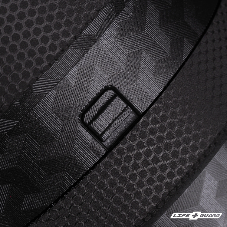 LIFE+GUARD 鏡頭貼膜特寫，箭影黑風格設計，適用 SIGMA 135mm F1.4 DG ART