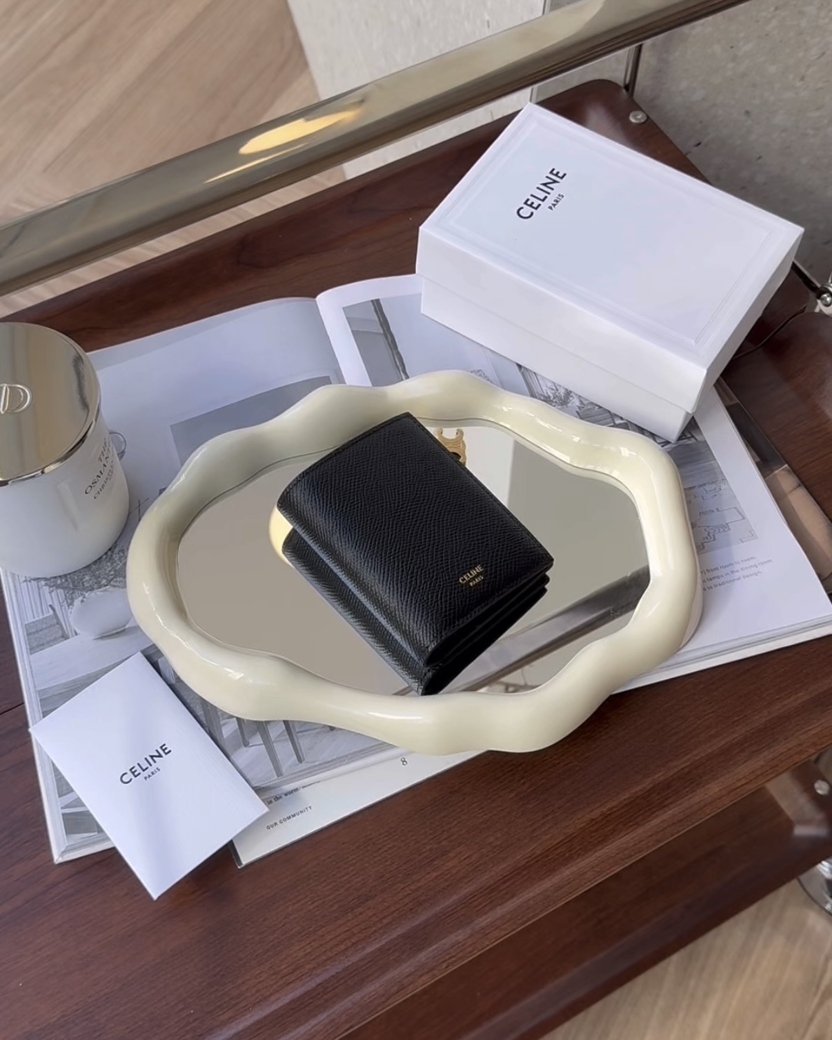 CELINE｜小牛皮粒面對開短夾 黑色