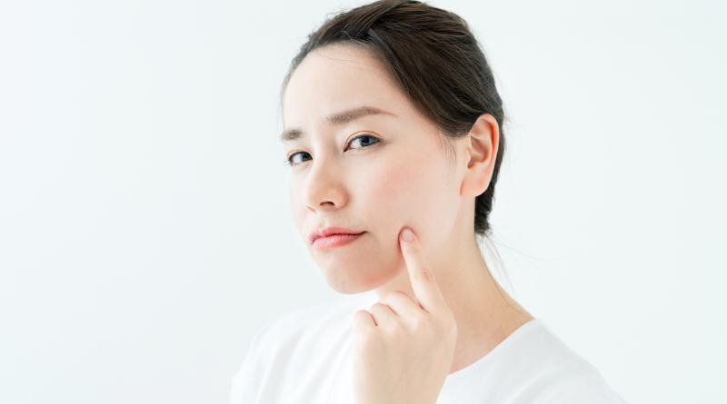 如果你正在評估外泌體保養品、療程，或只是想先搞懂「外泌體來源」再決定要不要入手，這篇會用白話帶你看懂三大來源：植物外泌體、動物來源外泌體，以及人體外泌體。我們會從來源、活性、純化方式到台灣法規與安全性，一步一步拆給你看，幫你在滿坑滿谷的廣告中，做出比較安心的選擇。