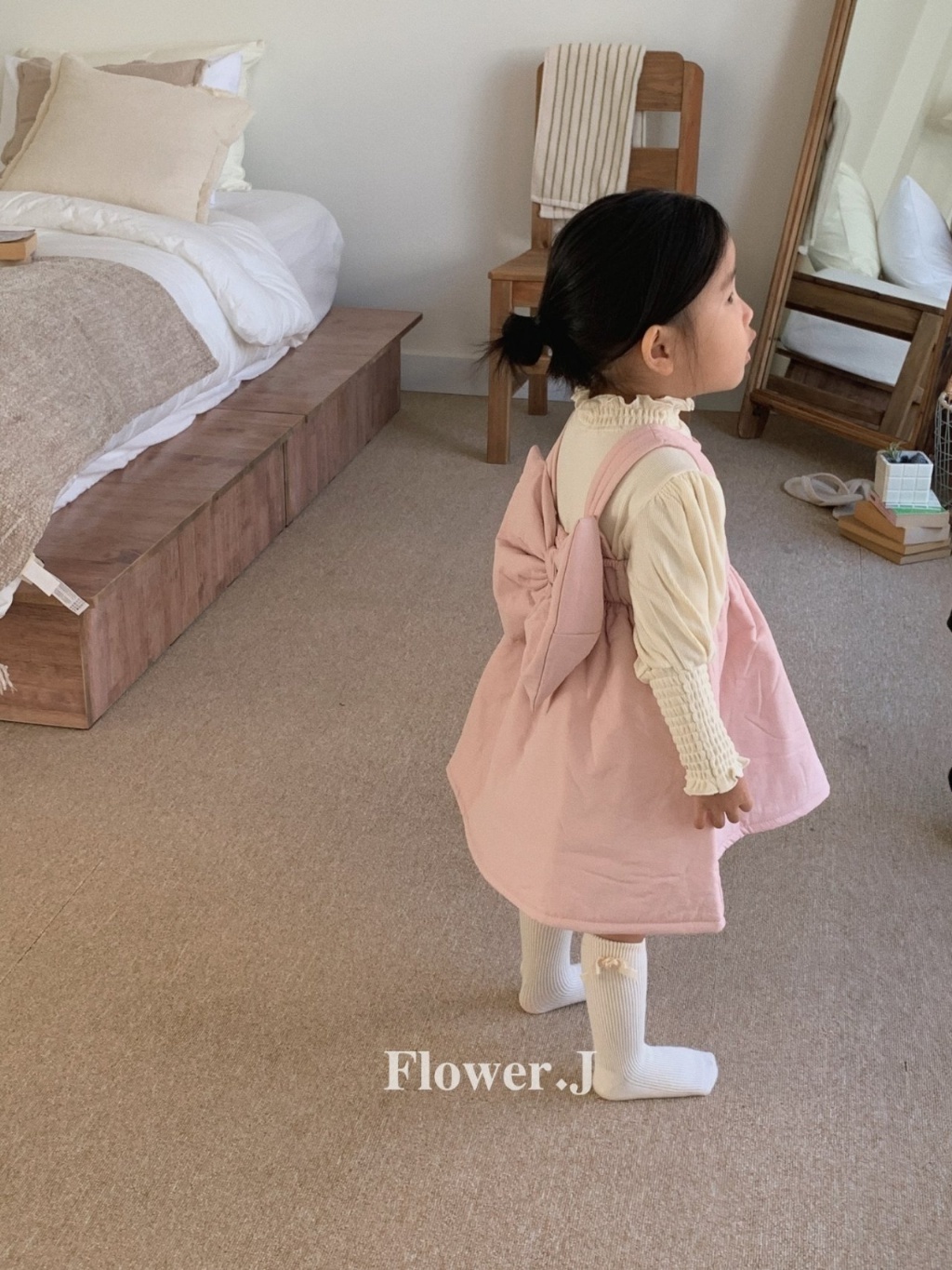 韓國🇰🇷Flower.J 大蝴蝶結夾棉吊帶洋裝(XS-XL)