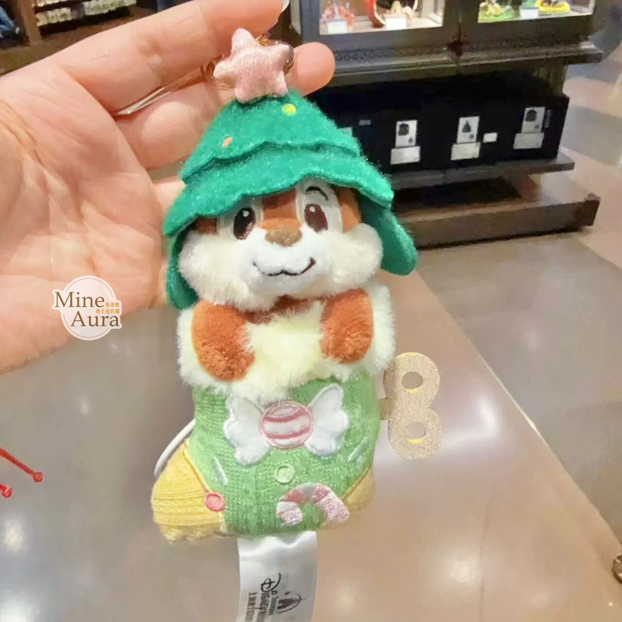 聖誕襪系列 米奇和朋友們系列 奇奇蒂蒂 Chip 'n Dale 絨毛 鑰匙圈 吊飾 -上海迪士尼樂園