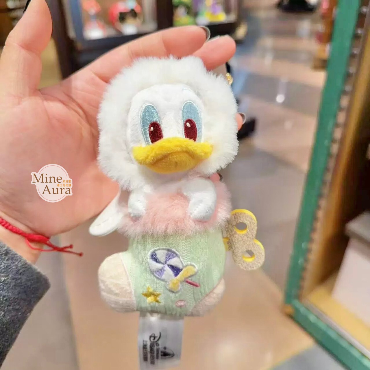 聖誕襪系列 米奇和朋友們系列 唐老鴨 Donald 黛西 Daisy 絨毛 鑰匙圈 吊飾 -上海迪士尼樂園