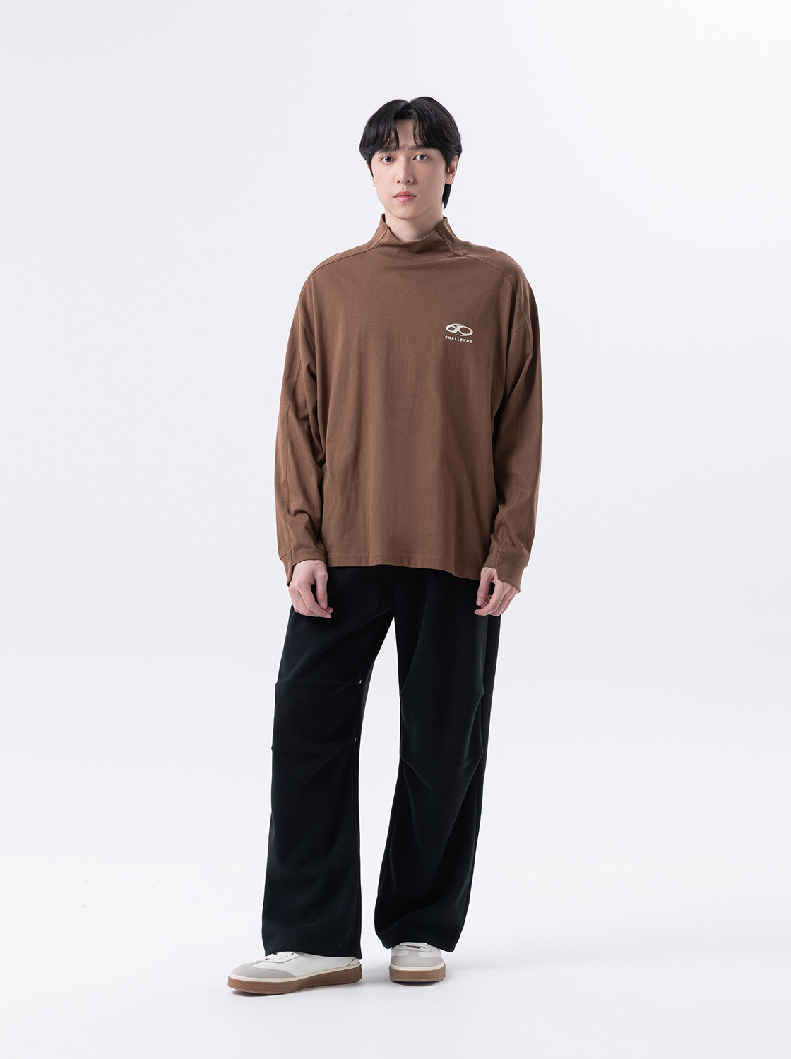 【期間限定】剪接線條高領上衣