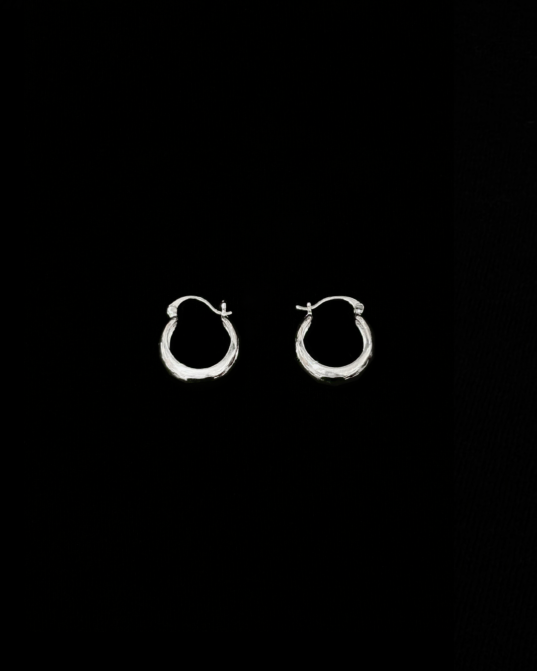 925純銀滑面闊身耳環