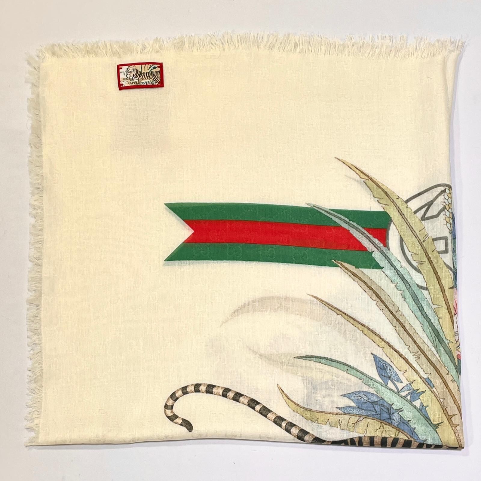 全新GUCCI 絲巾 75x75cm 白色老虎TIGER JACQUARD STOOL SCARF #BRAND NEW #香榭站正品