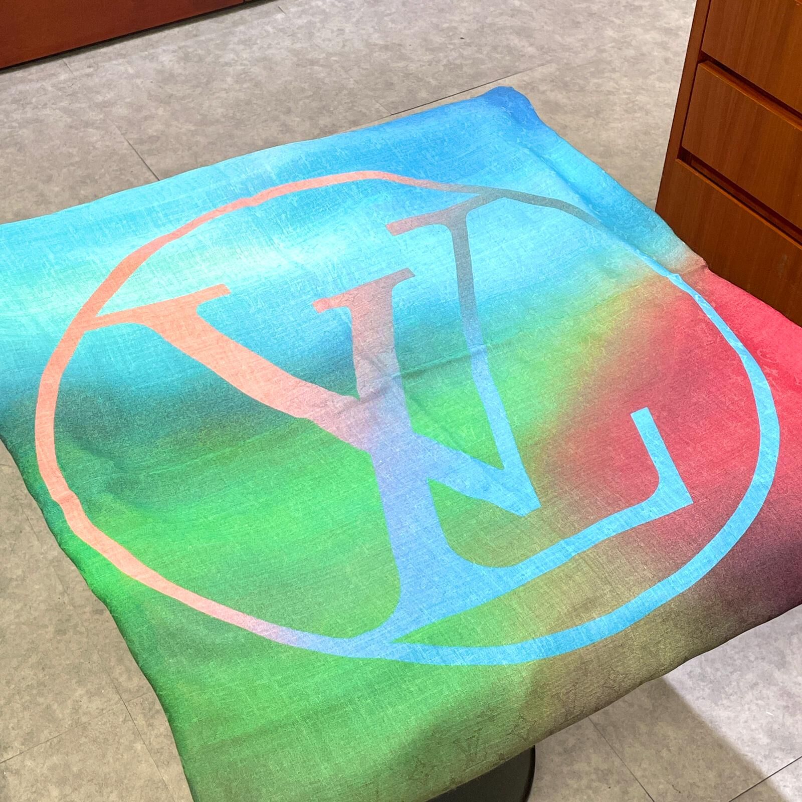 全新LV圍巾/披肩135x195cm M75764 藍/綠/橙羊毛漸變SCARF #BRAND NEW #香榭站正品