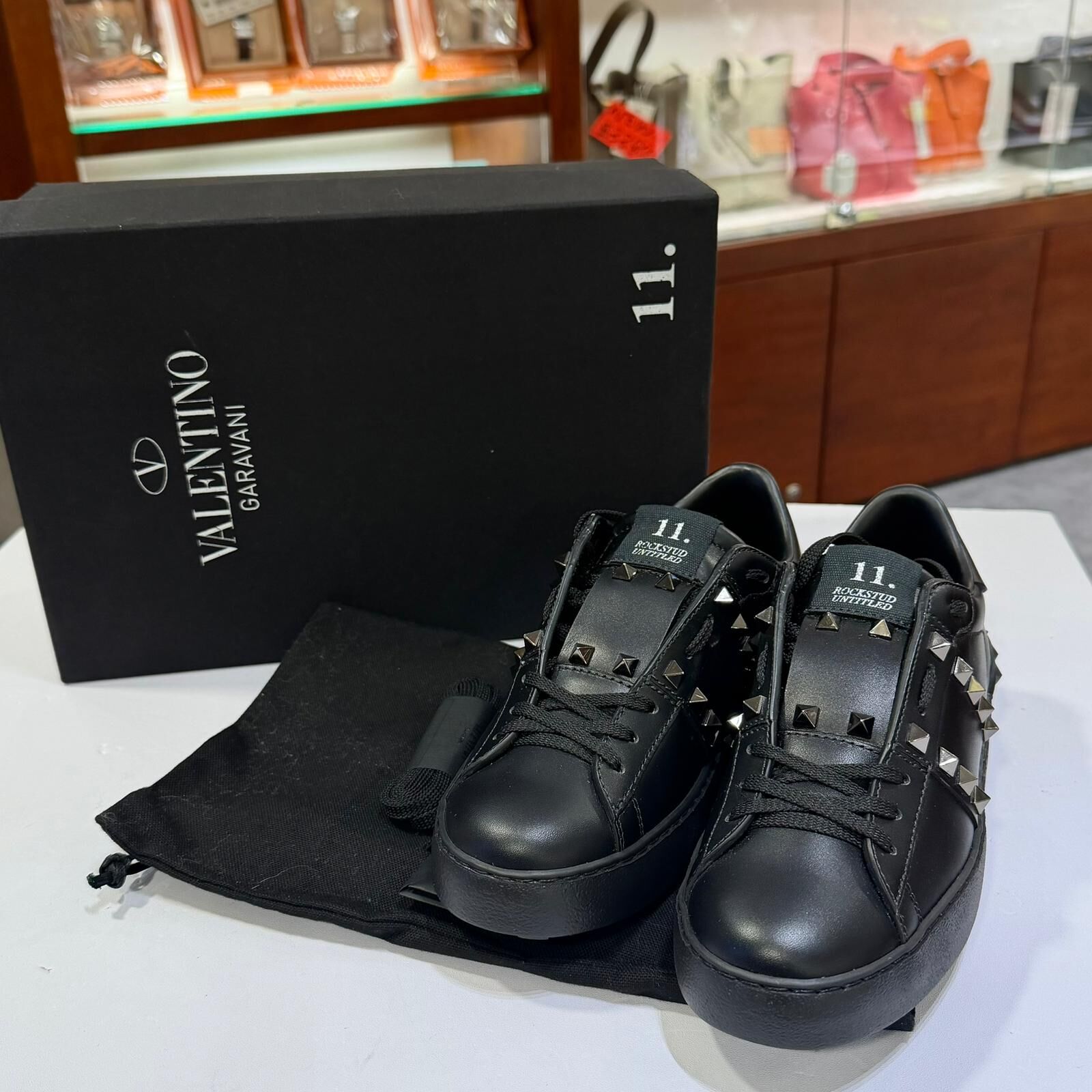 斷碼特價~~全新VALENTINO波鞋 36 碼 黑色牛皮/黑色窩釘rockstud untitled sneaker #BRAND NEW #香榭站正品