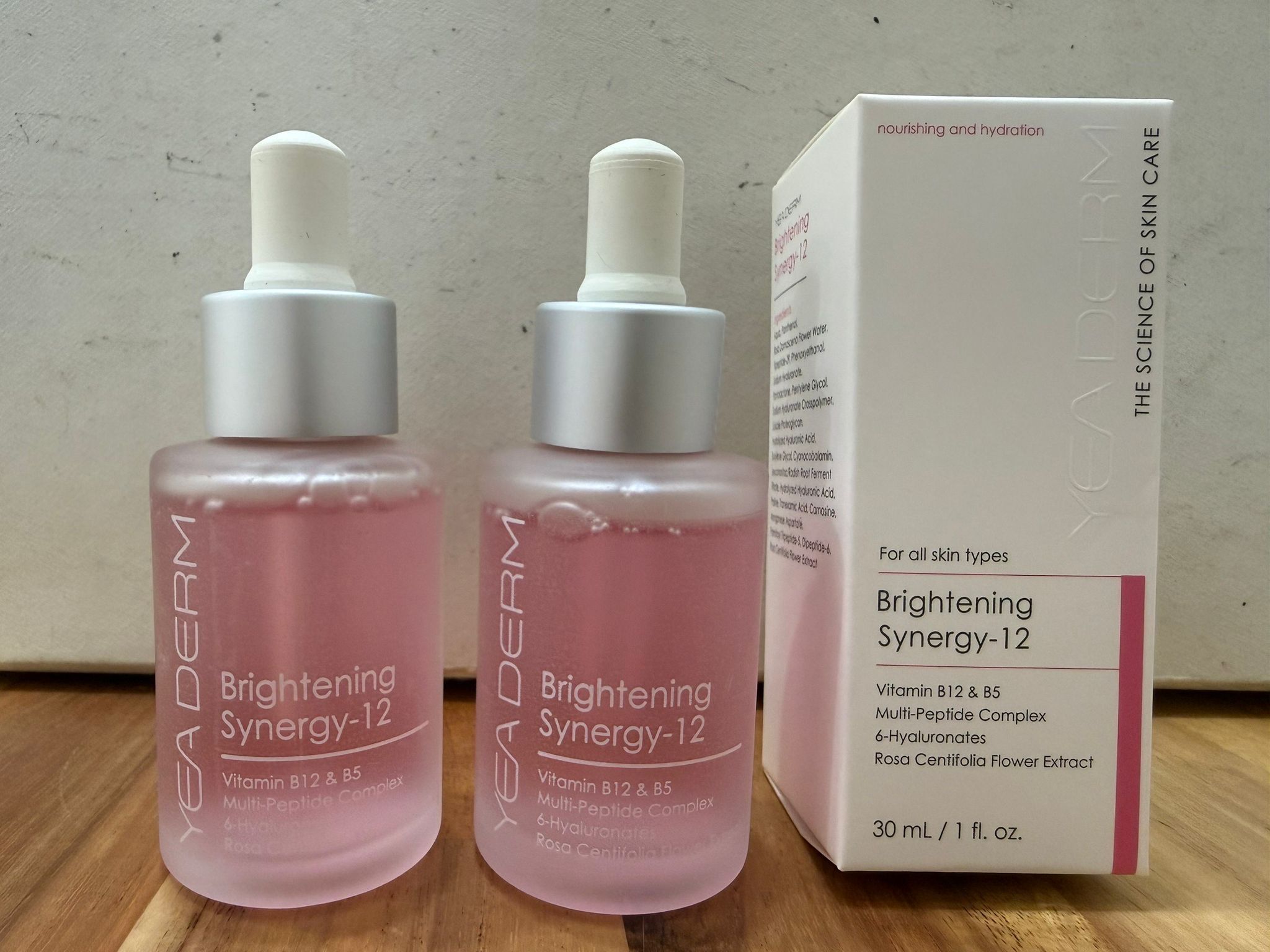 Cf3205  維他命B12神仙美白精華 30ml  $299買一送一 優惠共享購買任何3套送1支PDRN精神華