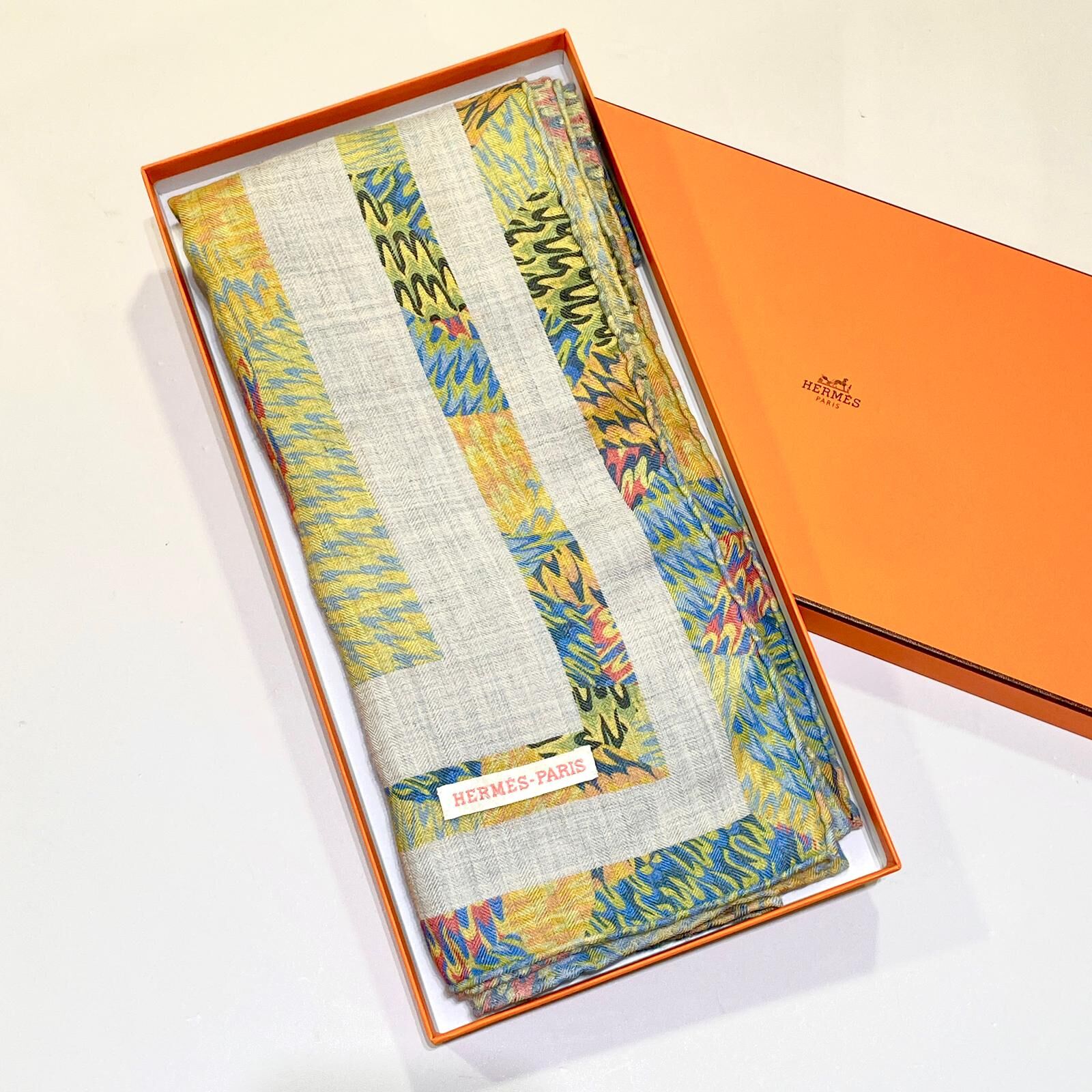 全新HERMES披肩/圍巾 90x90cm 黃/綠/藍 大理石紋羊毛 #BRAND NEW #香榭站正品