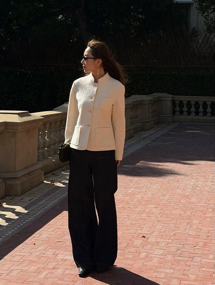 雲朵白中式領片口袋收腰造型排釦外套-S-L (Elegant & Love)