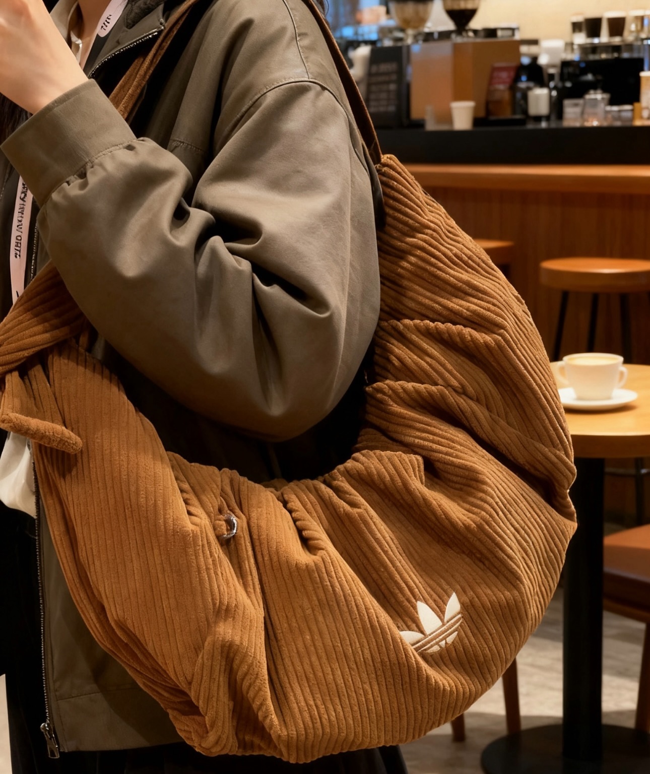 ADIDAS ORIGINALS BAG 燈芯絨 雲朵包 斜背包 肩背包 Brown栗子色