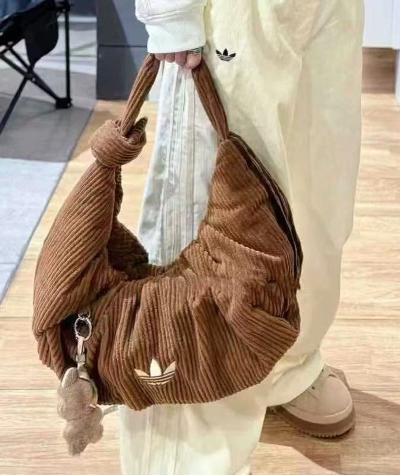 ADIDAS ORIGINALS BAG 燈芯絨 雲朵包 斜背包 肩背包 Brown栗子色