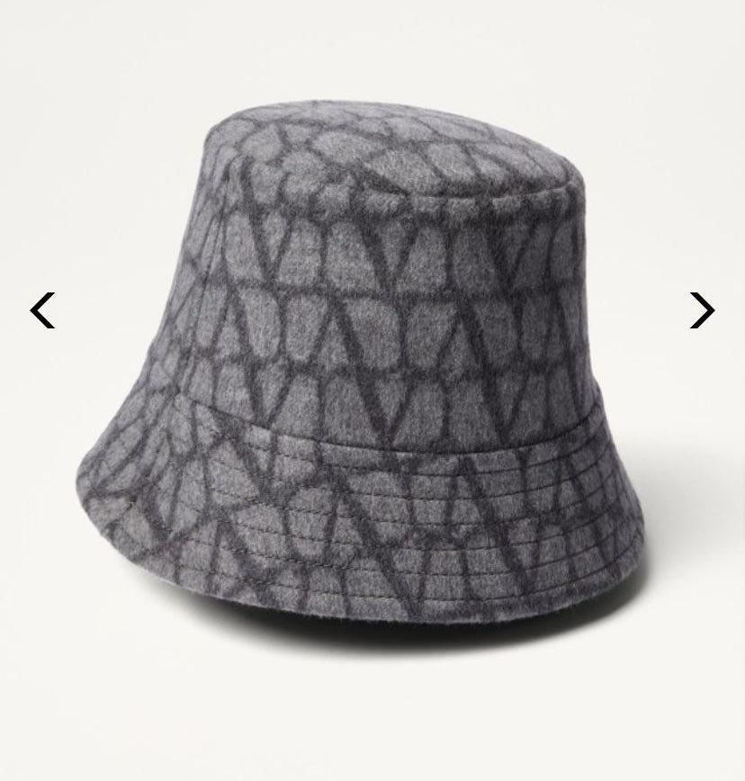 Valentino reversible bucket hat size 58