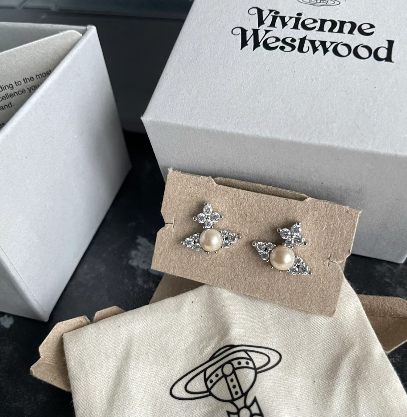 [香港現貨] Vivienne Westwood Earrings