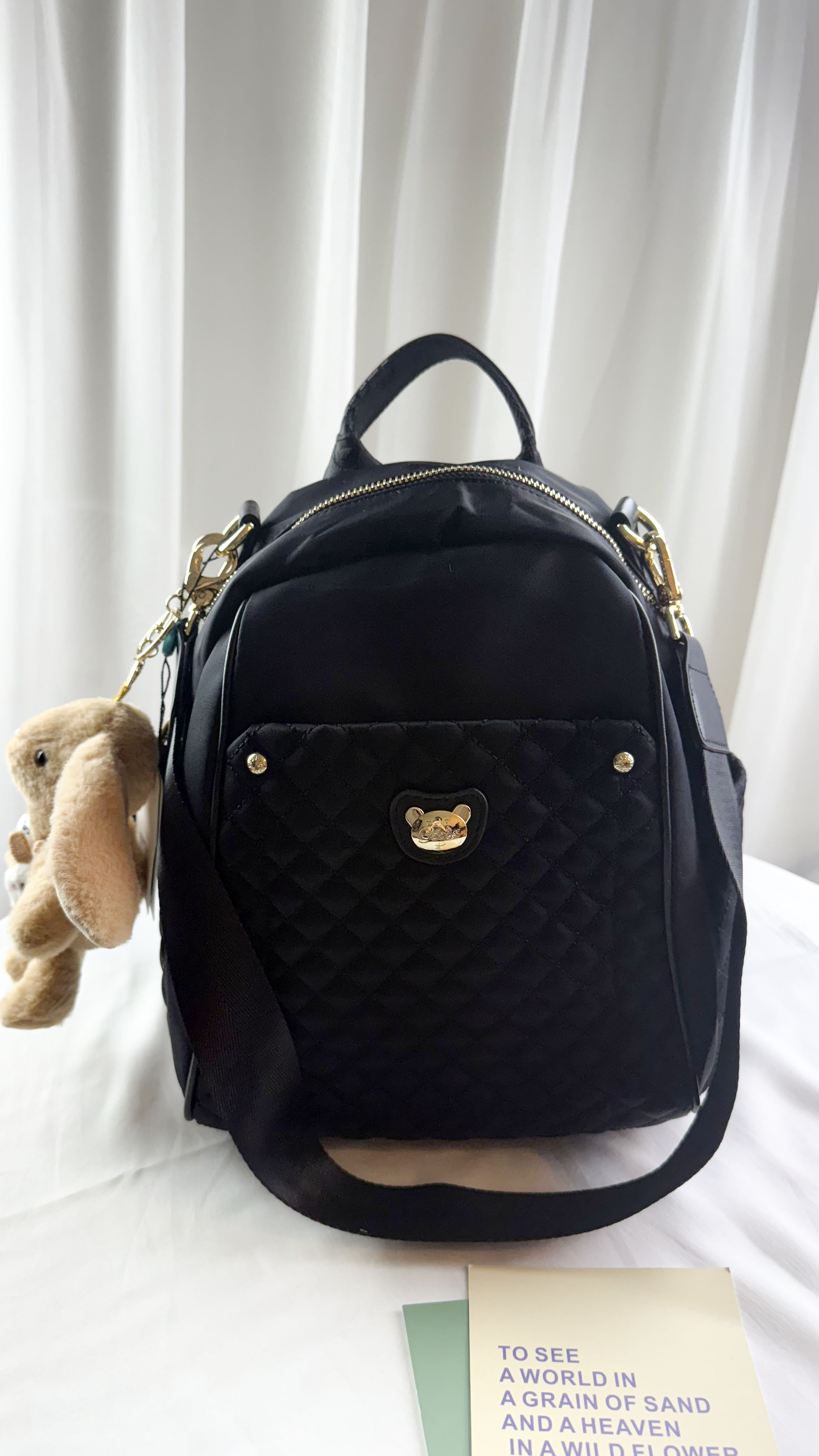 GOODS  黑色菱格紋防潑水後背包  附小熊吊飾  #2892