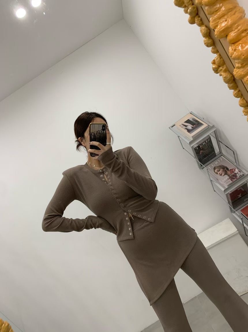 墊肩開釦上衣  裙拼接長褲 (分售)