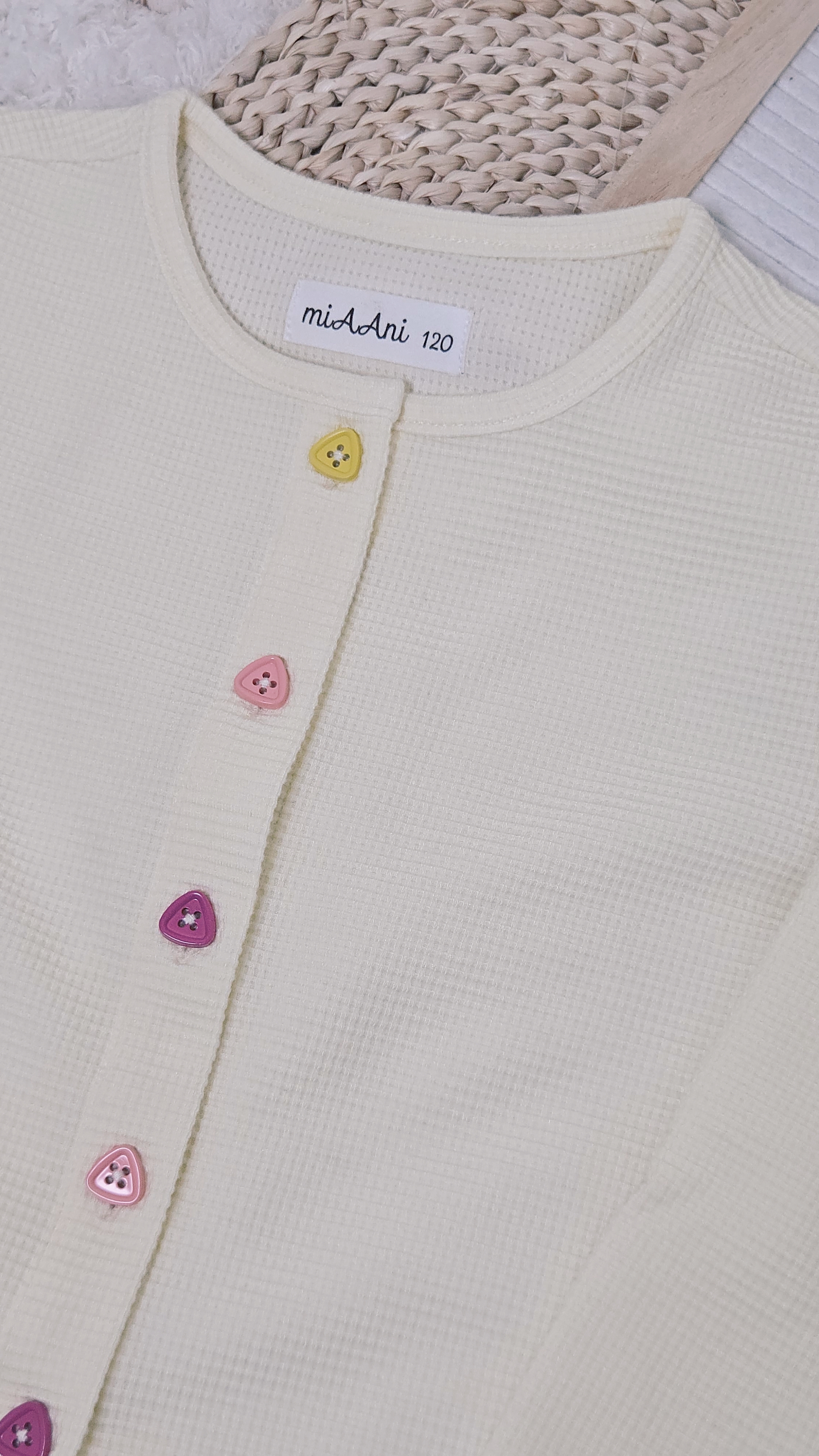 Flora 彩鈕針織外套