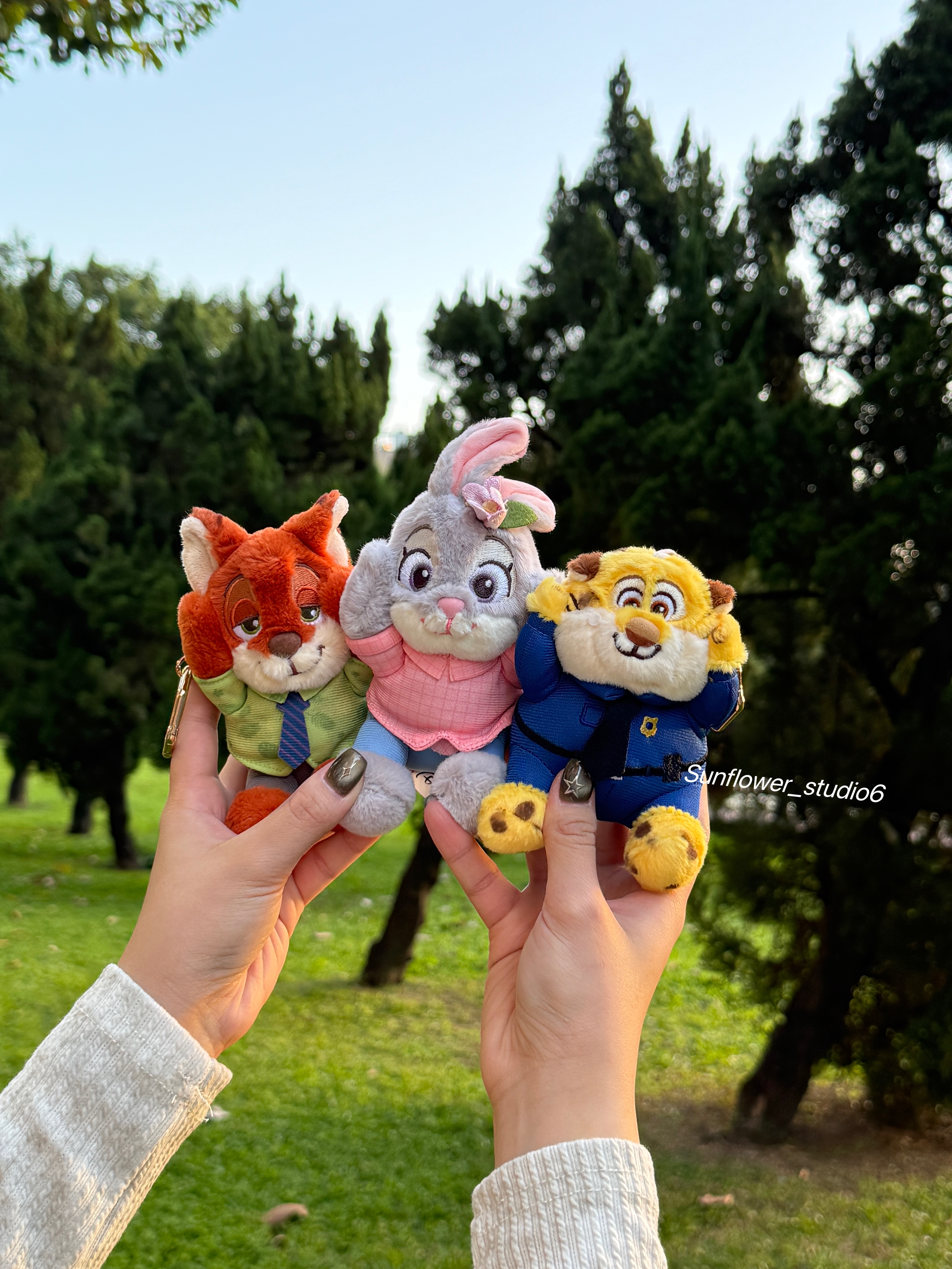 Disney 迪士尼 正版授權 動物方城市 抱頭磁吸吊飾 毛絨 抱臉 鑰匙圈 尼克 朱蒂 洪金豹 3款(任買兩件711免運)/預購