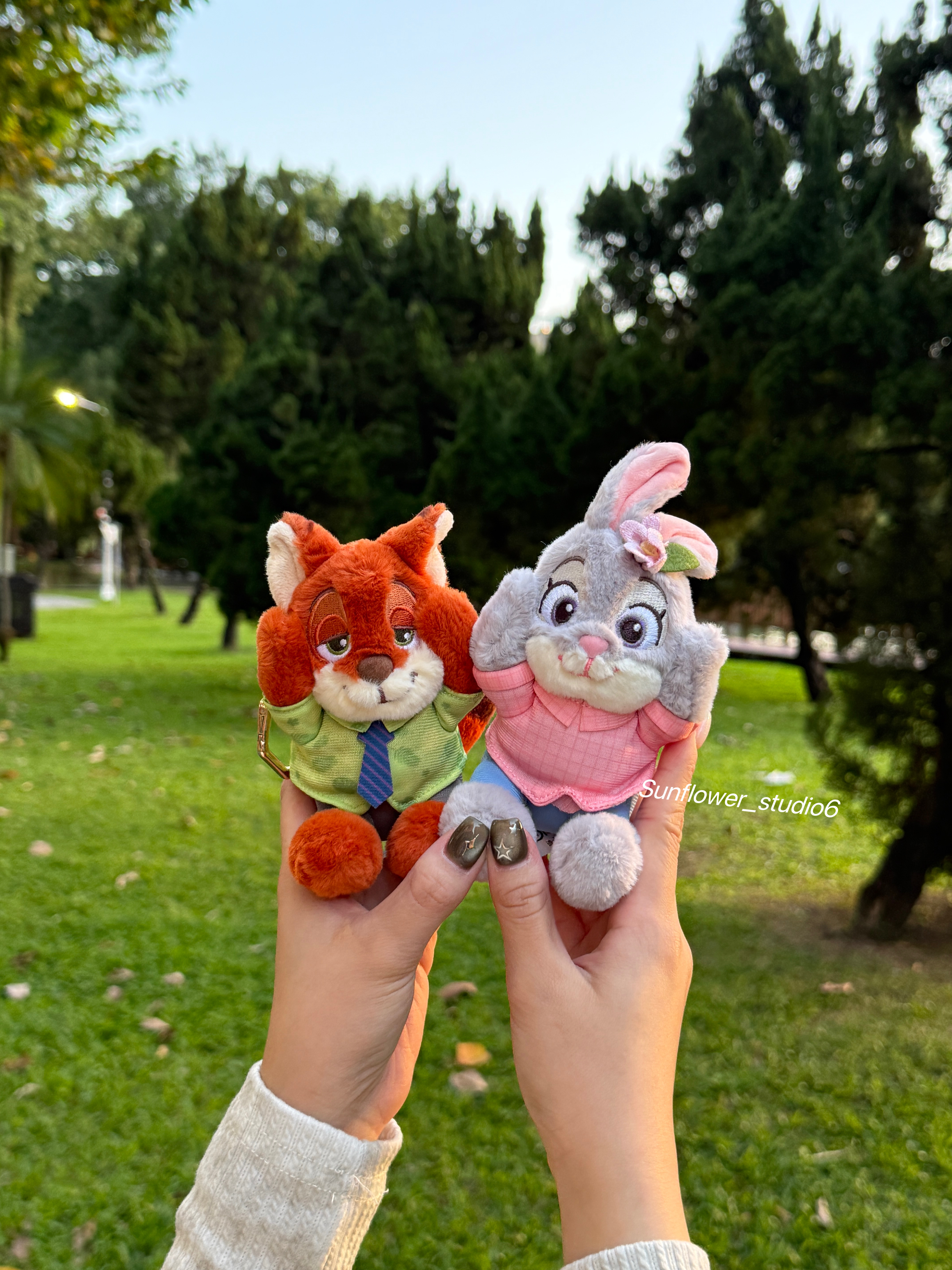 Disney 迪士尼 正版授權 動物方城市 抱頭磁吸吊飾 毛絨 抱臉 鑰匙圈 尼克 朱蒂 洪金豹 3款(任買兩件711免運)/預購