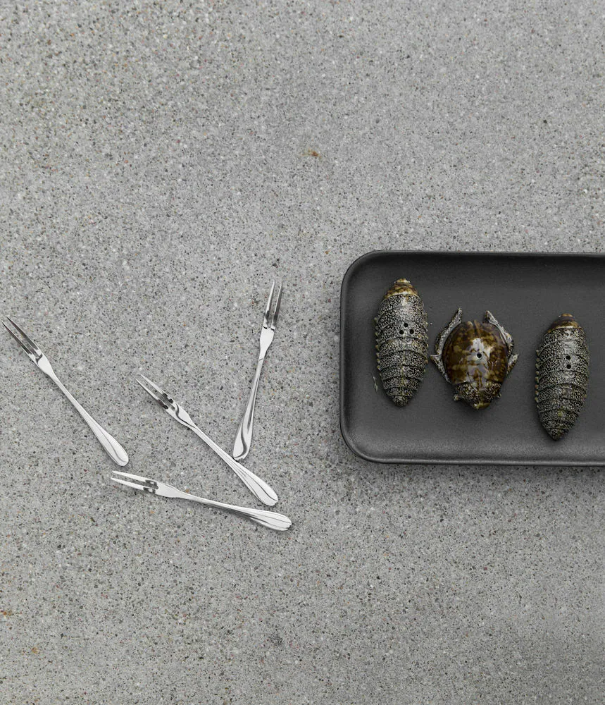 ByOn-Blackroot,個性黑色方盤,適合做為分食盤,甜點盤或前菜盤使用