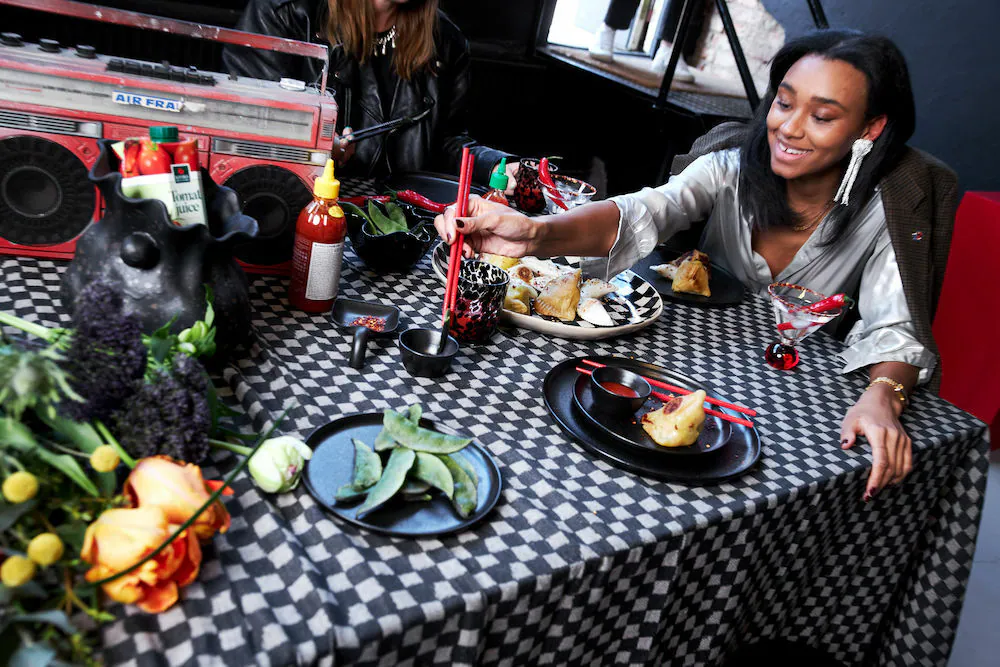 ByOn-Blackroot,醬料碟,個性黑色餐盤,小餐碟設計適用醬汁,佐料或是小菜