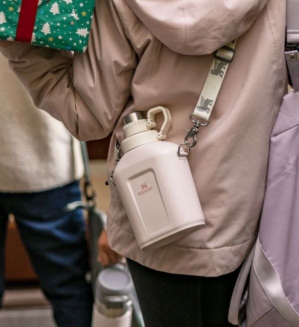 【預購】Stanley K120201  The Legendary Classic Canteen 1L (淺粉色)