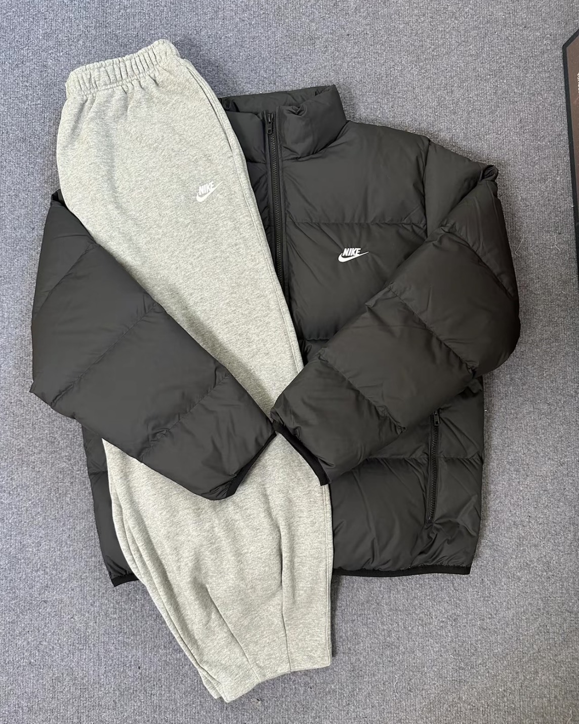 <慵懶時尚> NIKE OVERSIZED PANTS 純色棉褲 男女同款