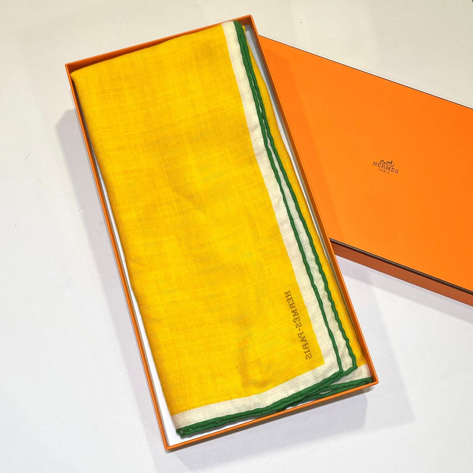 全新HERMES披肩/圍巾 90x90cm 綠/粉/黃羊毛 #BRAND NEW #香榭站正品
