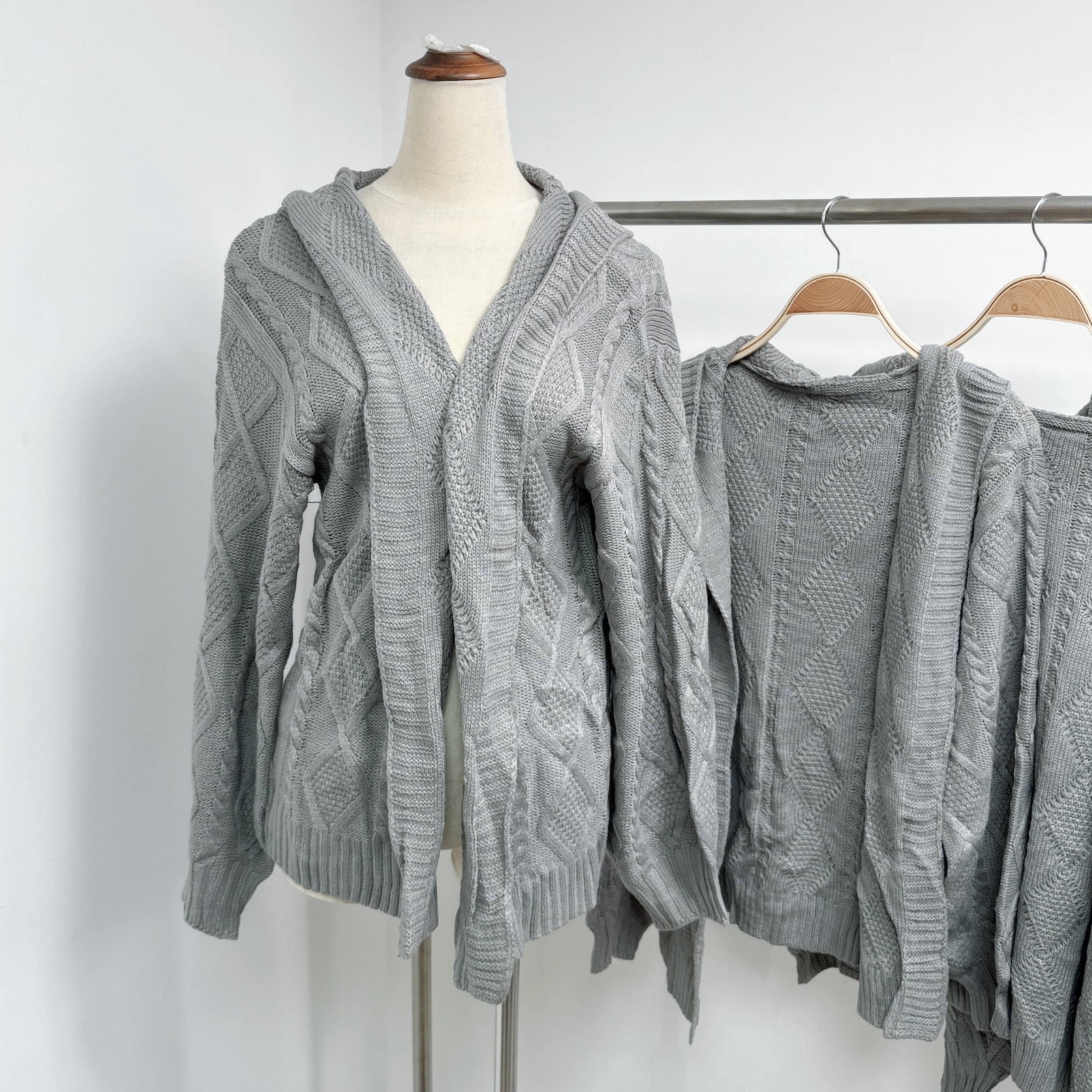 有分碼-灰色花紋連帽開胸冷外套 (E121-E122)