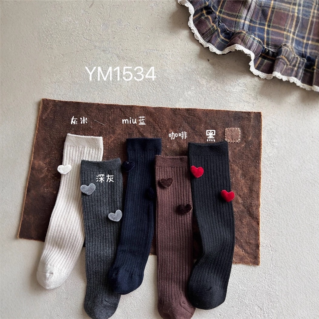 可愛愛心中筒襪